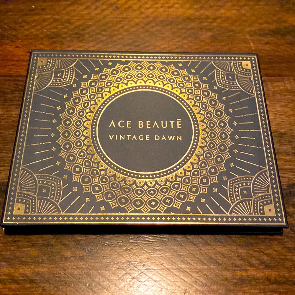 ❤️‍🔥Sale❤️‍🔥 Ace Beaute Palette